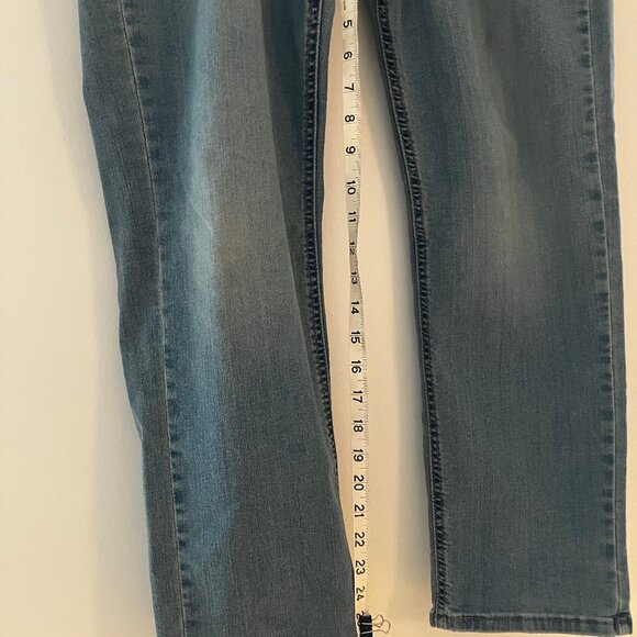 Men's Levi’s 541 Athletic Taper – 33x30 stretch summer weight - Picture 6 of 8